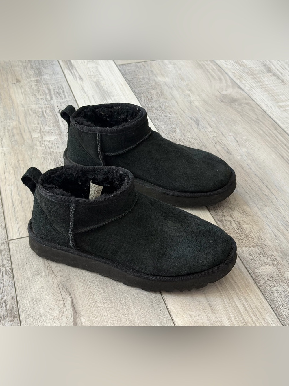UGG Classic Ultra Mini Black Neutral Gorpcore Sheep Skin Bootie women’s 9